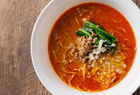 四川担々麺と大阪エアポートビール Lei can ting